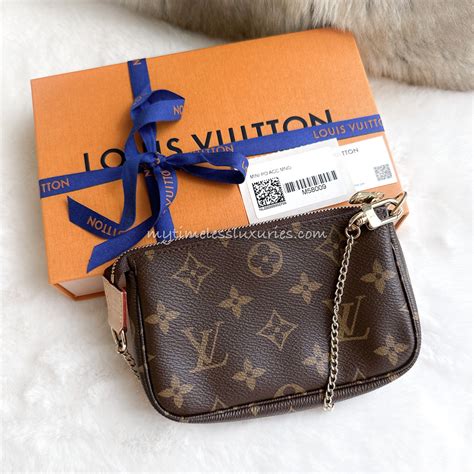 louis vuitton n50042|louis vuitton pochette monogram.